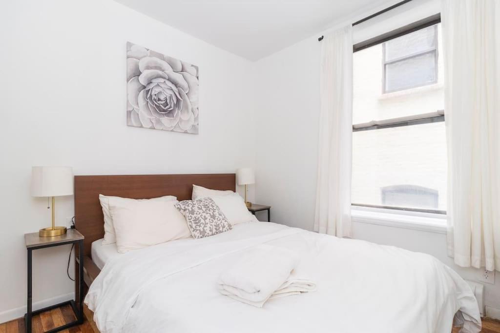 2Bed Bliss By Central Park North นิวยอร์ก ภายนอก รูปภาพ